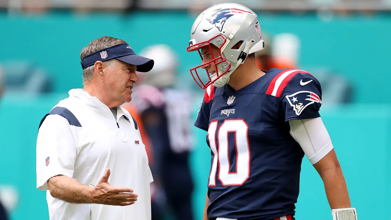 A Mac Jones Source While Describing the Quarterback’s Difficulties After Being Benched Against the Saints, Refers to the Patriots’ Offensive Weapons as “Garbage”