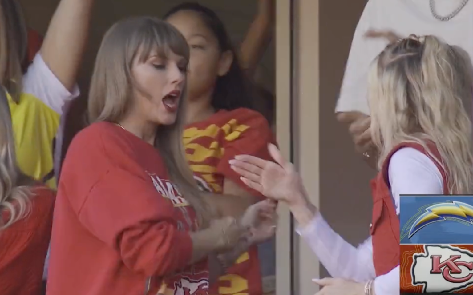 Brittany Mahomes and Taylor Swift Share a Private Handshake in Celebration of the Chiefs (VIDEO)