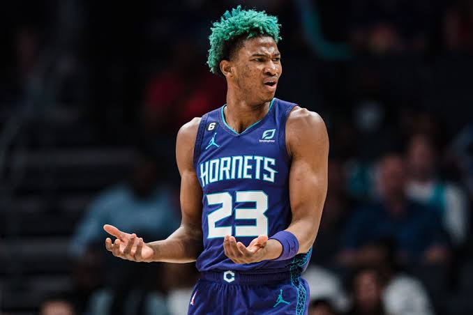 Kai Jones Signals Desire to Leave Charlotte Hornets, Publicly Requests Trade via Social Media