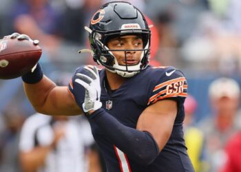 Bears Might Consider Trading if Justin Fields Keeps Struggling, One Unexpected Nfc Contender Has Already Been Mentioned