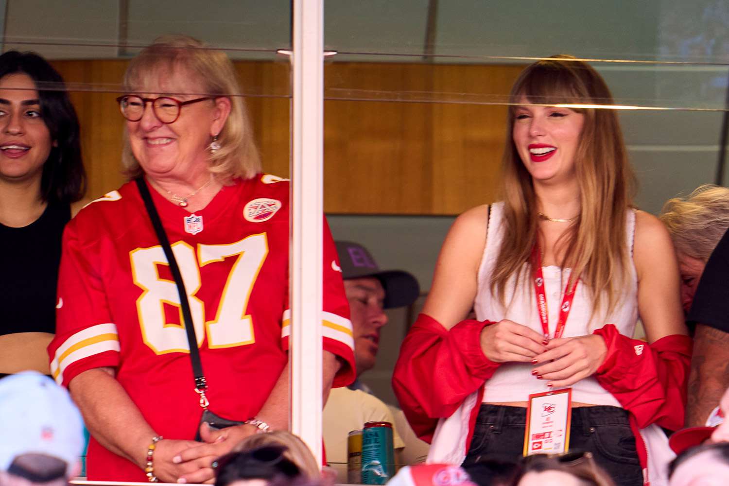 Mom of Travis Kelce Is Worried About The Chiefs TE and Taylor Swift’s Relationship