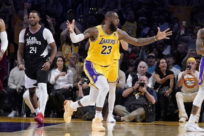 LeBron James Shines Bright as Lakers Triumph Battle against Clippers
