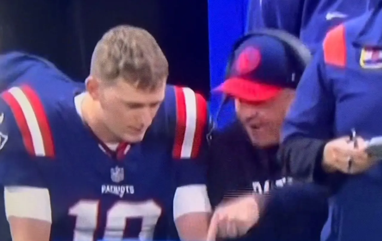  An Angry Bill O’Brien Was Seen Yelling At Mac Jones During Patriots vs. Colts Game On The Sidelines