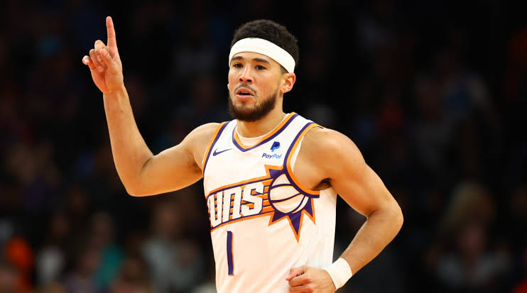 Devin Booker Voices Concerns on Instagram Over Controversial Call in Lakers-Suns Match