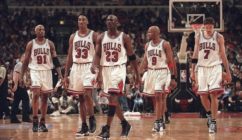 Chicago Bulls to Enshrine Michael Jordan, Scottie Pippen, and Others in Inaugural Ring of Honor