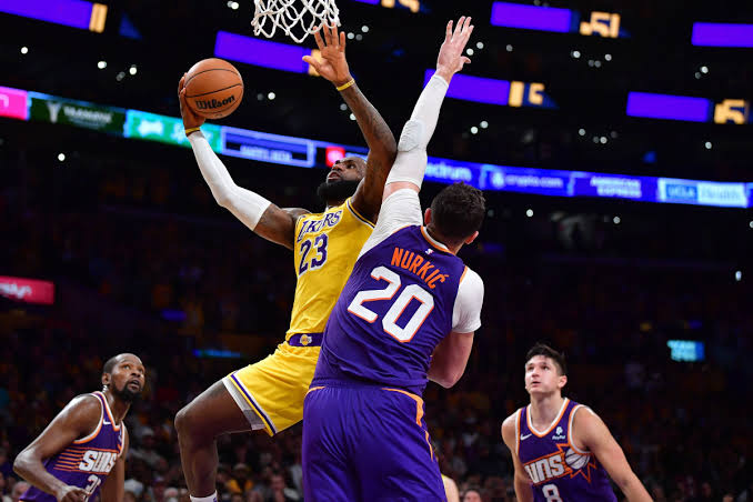 Critical Lakers Injury Report: LeBron James Facing Uncertain Status Ahead of In-Season Tournament Clash