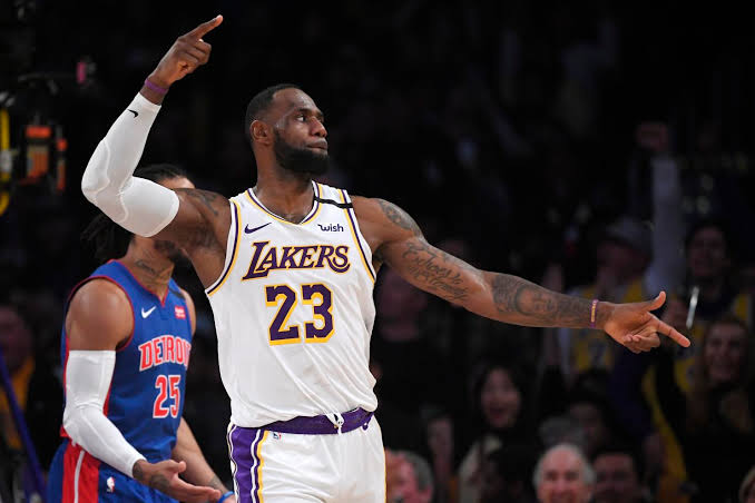 LeBron James Makes History: Surpasses 47,000 Career Points, Becomes NBA’s All-Time Top Scorer
