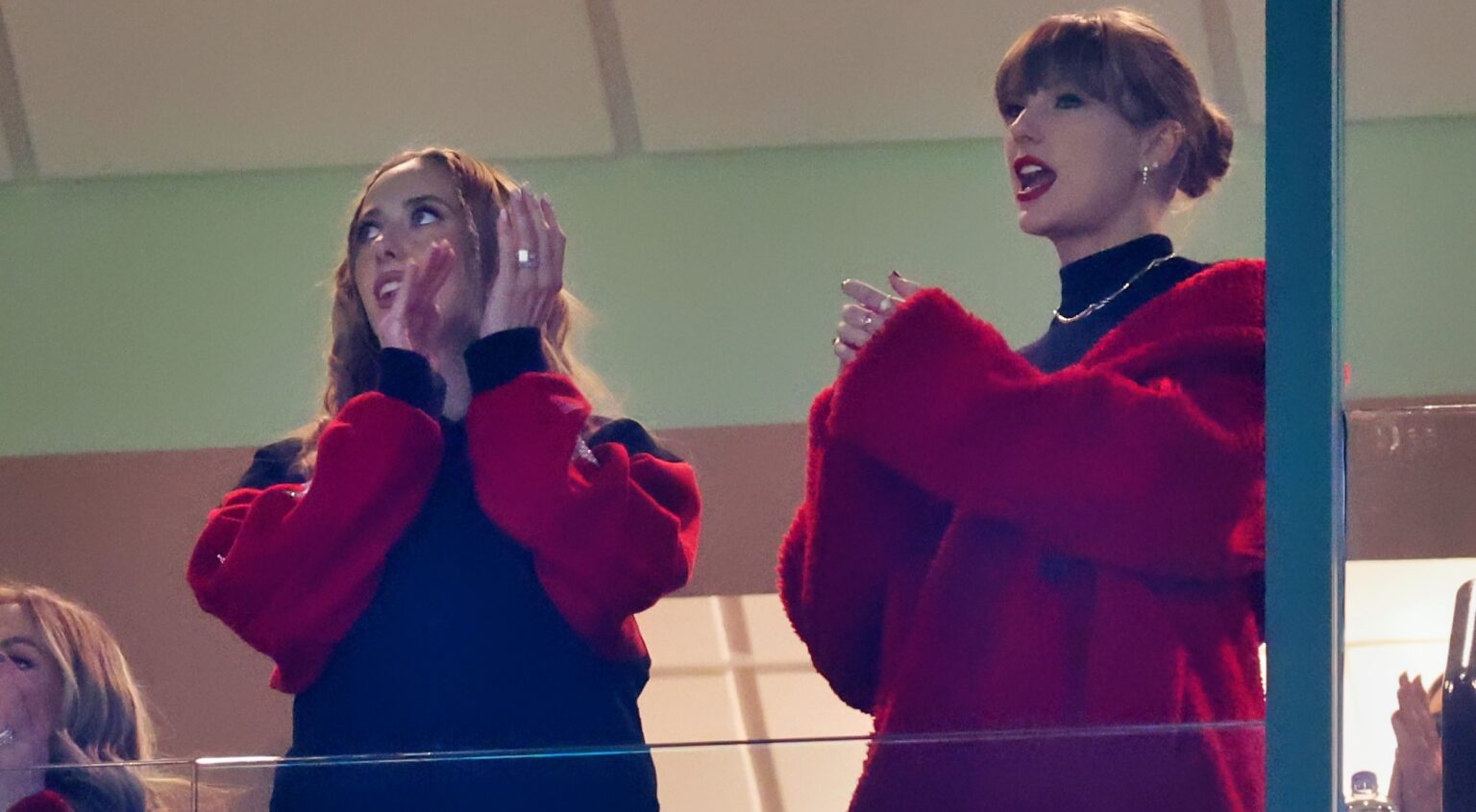 Taylor Swift Is Exposed for Stealing a Significant Personal Item From Brittany Mahomes for the Green Bay Packers’ Sunday Night Football Game