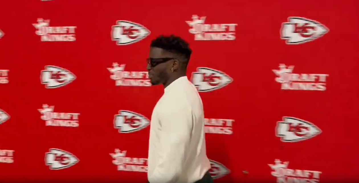 WATCH : When Tyreek Hill Arrived at Arrowhead for the Dolphins vs. Chiefs Playoff Game, He Made an Unexpected Admission to Reporters