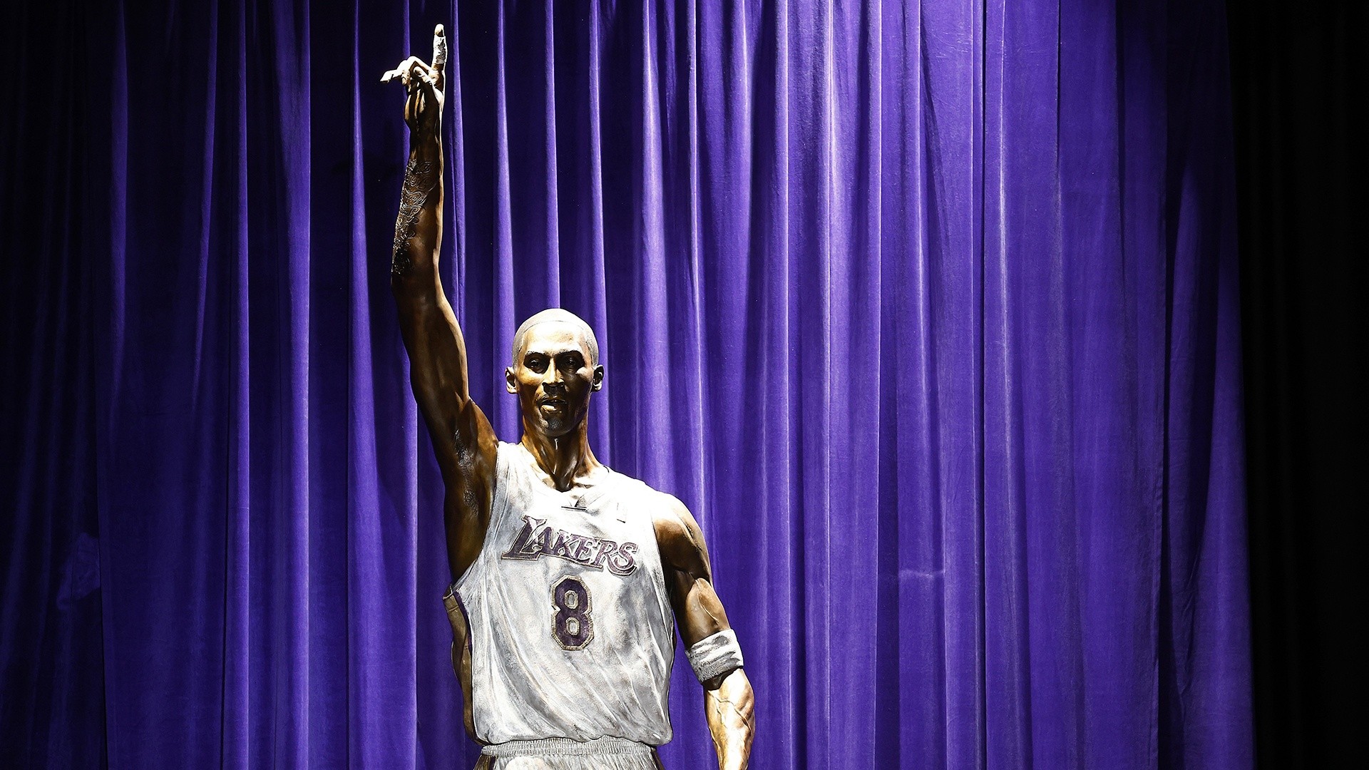 Kobe Bryant’s Unexpectedly Kind Trash Talk Brings Back Memories for Vince Carter