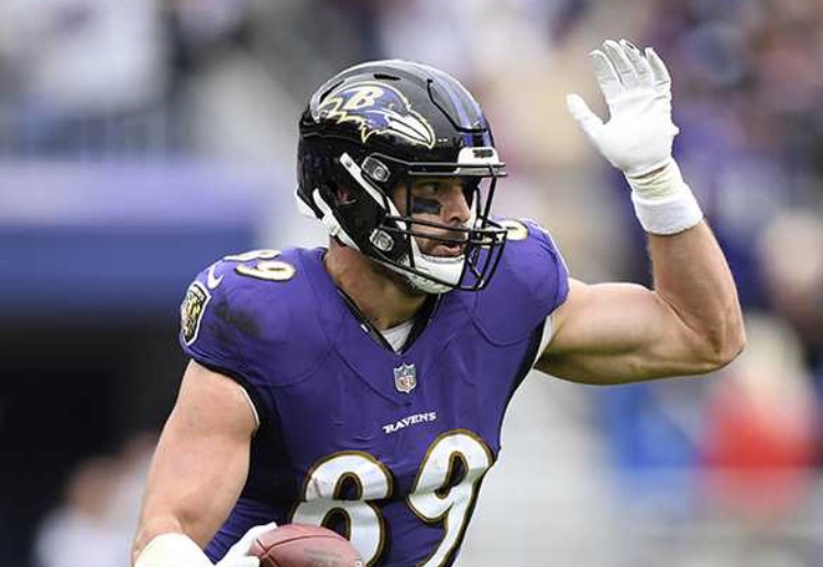 Ravens Mark Andrews Helps Save Woman’s Life Who Was Having Medical Emergency on Flight