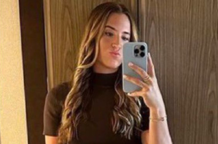 Fans Go Wild Over Wnba Superstar Sabrina Ionescu S Thirst Trap Selfie Showing Off Her Thighs