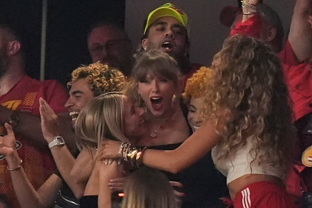 After a Thrilling Game, Taylor Swift Wildly Celebrates Her Team’s Victory in the Super Bowl