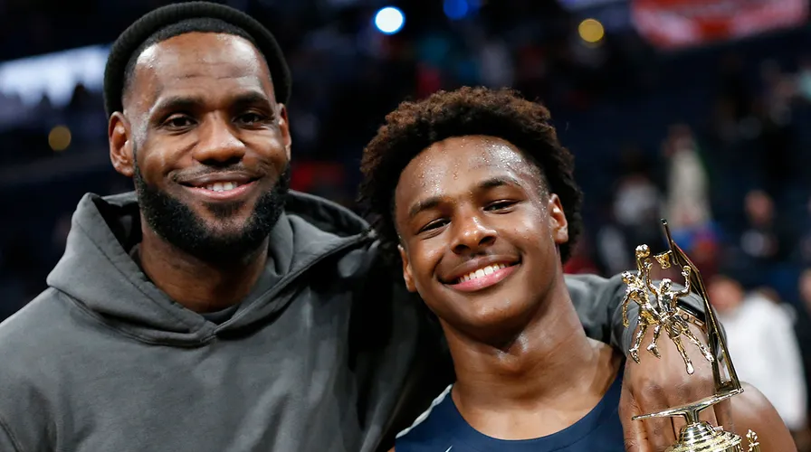 Fans Hail LeBron James For His Willingness To $20 Million Annual Pay Cut To Help The Lakers Following Bronny James’ Draft