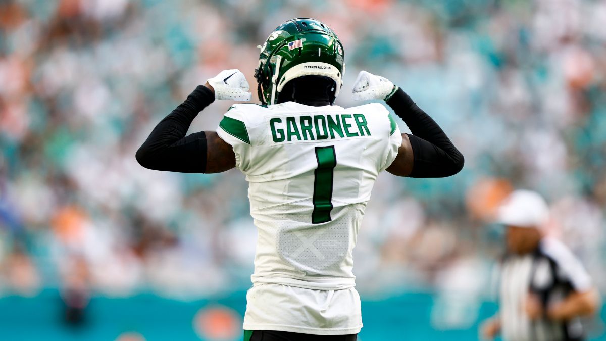 After Seeing a Picture With Drake, Sauce Gardner Scares Jets Fans as They’re Afraid of the Curse!
