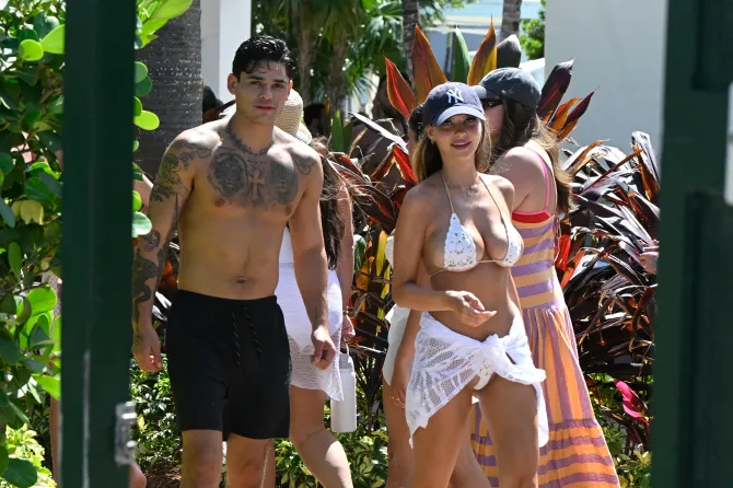 A Super Hot Influencer Was Seen With Ryan Garcia as They Get Cozy Days After He Announced Engagement With Pornstar Savannah Bond (PICS)