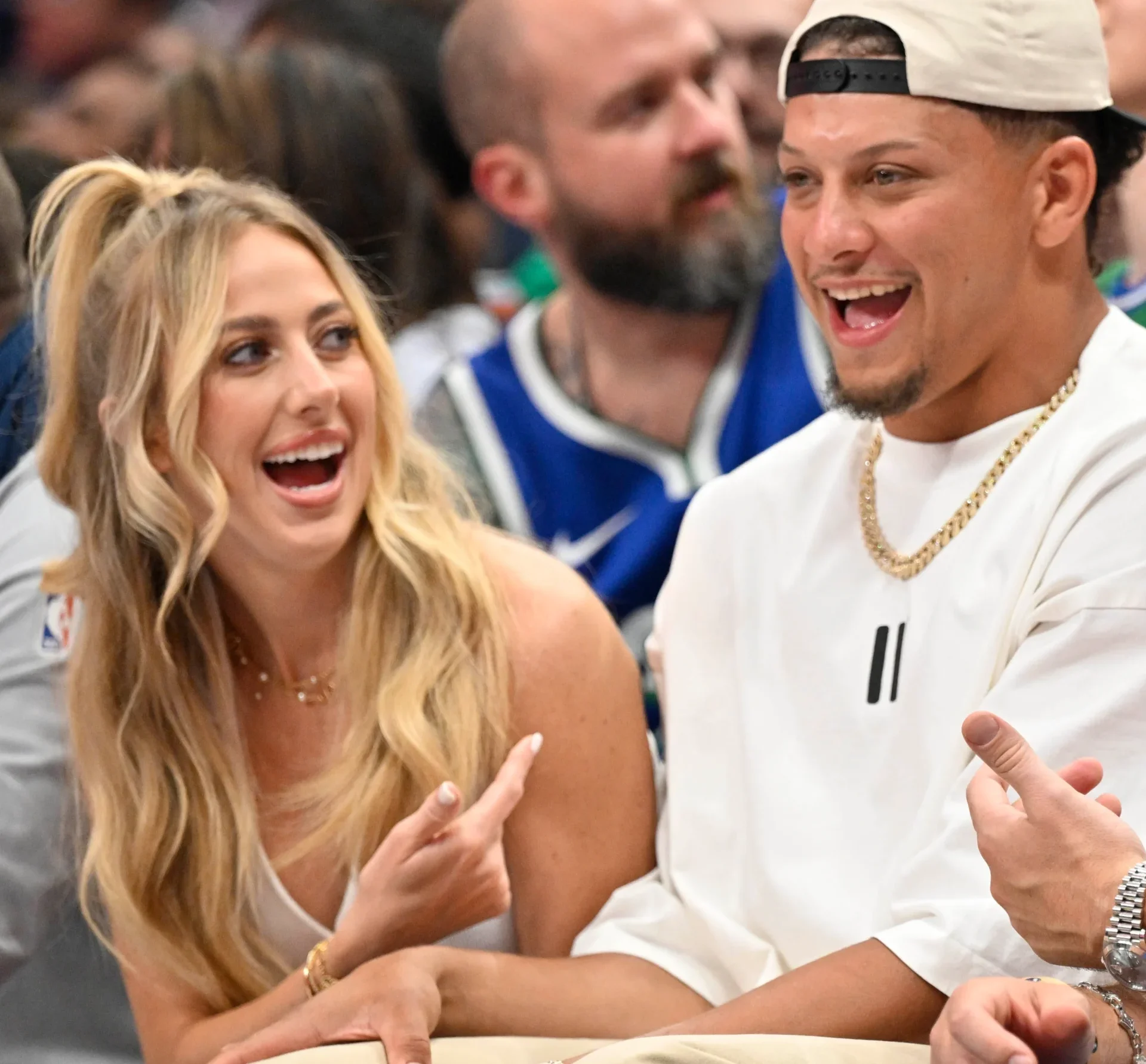 In Game Between the Mavericks and the Timberwolves, Patrick and Brittany Mahomes Steal the Show