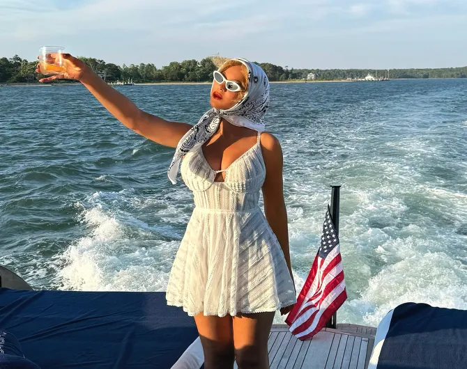 Beyoncé Flaunts Massive Cleavage in a White Minidress While Relaxing on ...