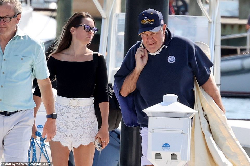 Fans React To Bill Belichick’s Romance With 23-Year-Old Cheerleader ...