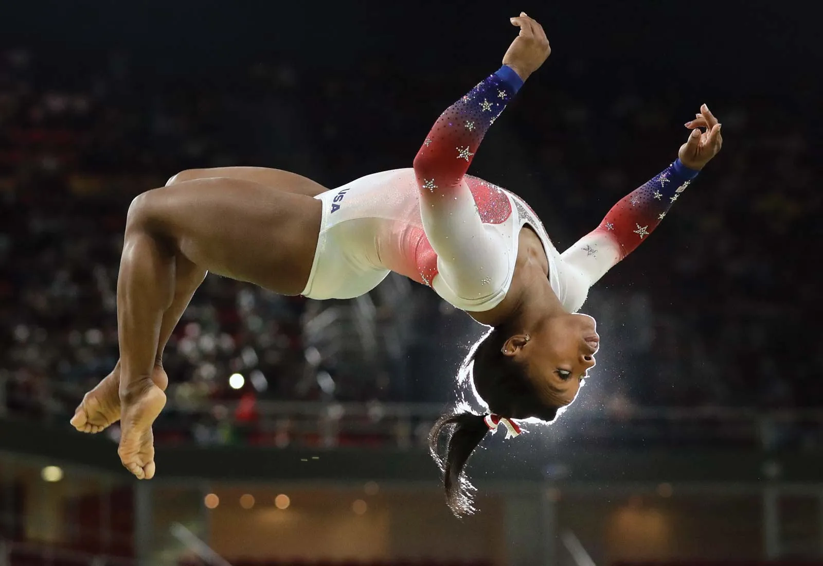 Tom Cruise Stands and Applauds Simone Biles As She Does Her Magic ...