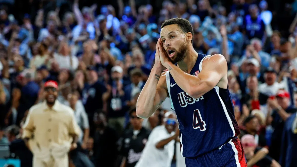 Stephen Curry Offers Draymond Green Some Advice After Copying His Celebration