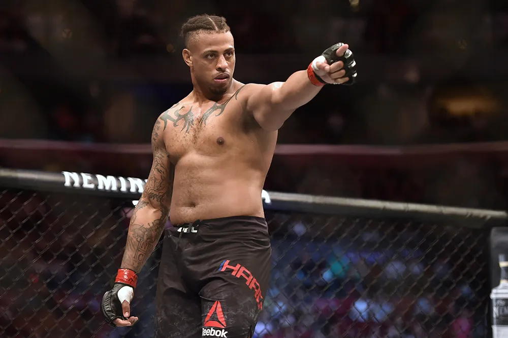 Watch Greg Hardy Lose in a Russian Boxing Fight