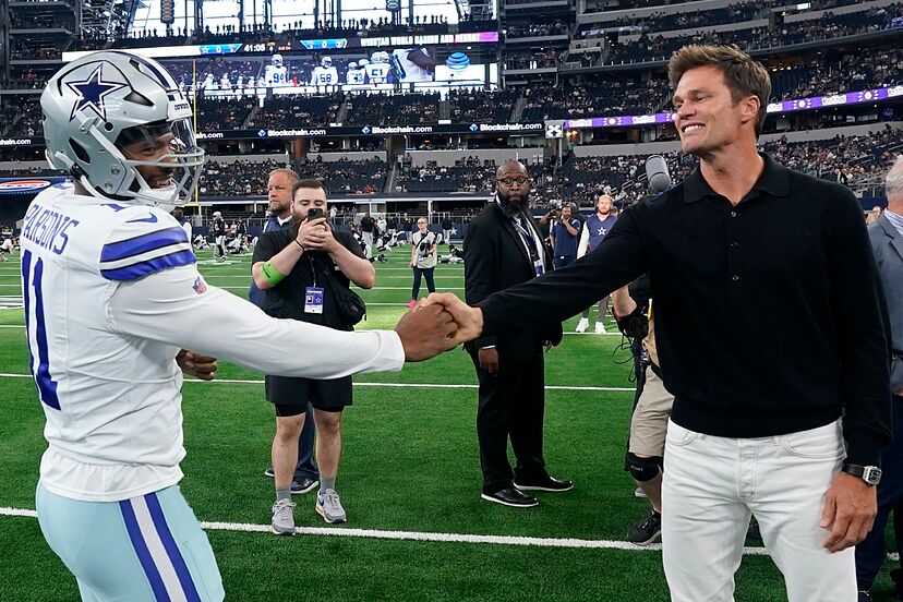 Micah Parsons Checks Tom Brady for a Jersey Which He Never Gave