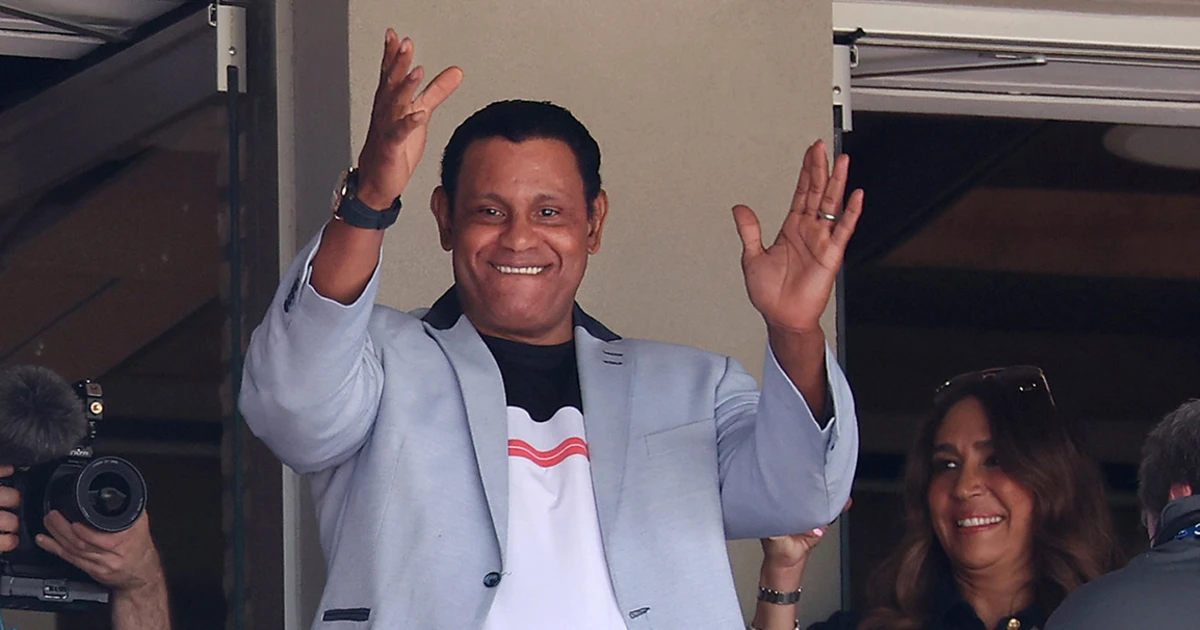 For the First Time in Twenty Years, Sammy Sosa Returns to Wrigley With Emotion