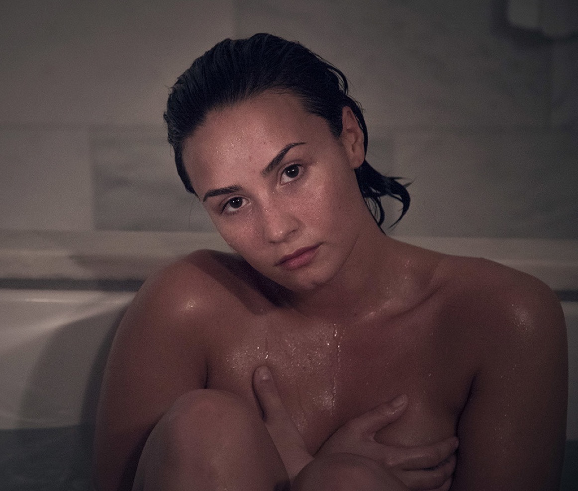 Demi Lovato Nude Naked
