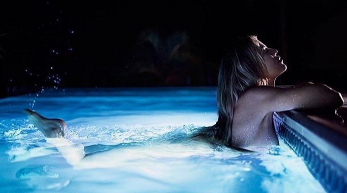 Khloe Kardashian Naked 2