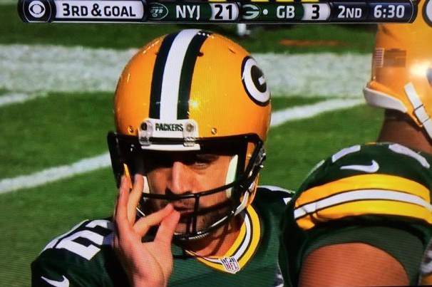 aaron-rodgers-jay-cutler-smoke