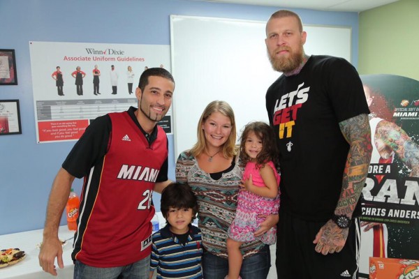 Chris Andersen helps family with shopping spree